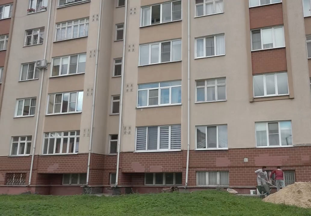 УК Маклино: что сделано. Ново-Театральный тупик, 2 и улица Карижская, 6